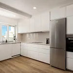 Beachfront Apartment, 25m From The With Ac And Heating * Santa Cruz (Oeste)