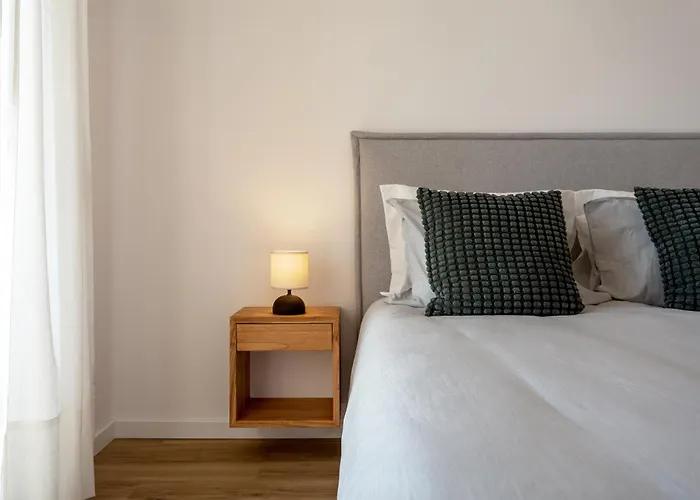 Beachfront Apartment, 25m From The With Ac And Heating *