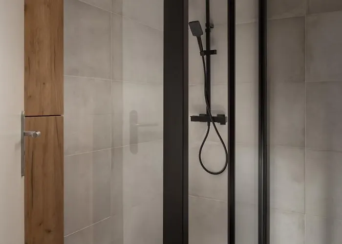 Appartement Beachfront Apartment, 25m From The With Ac And Heating *