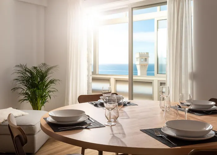 Appartement Beachfront Apartment, 25m From The With Ac And Heating