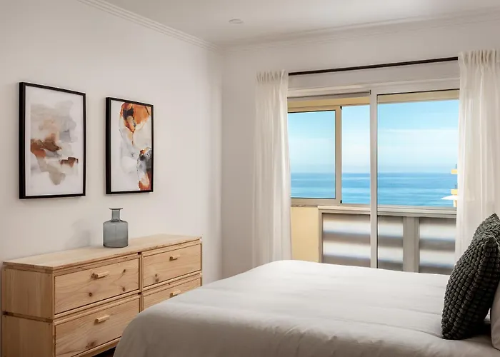 Beachfront Apartment, 25m From The With Ac And Heating