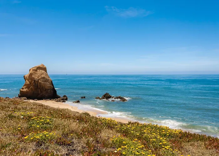 Appartement Beachfront Apartment, 25m From The With Ac And Heating